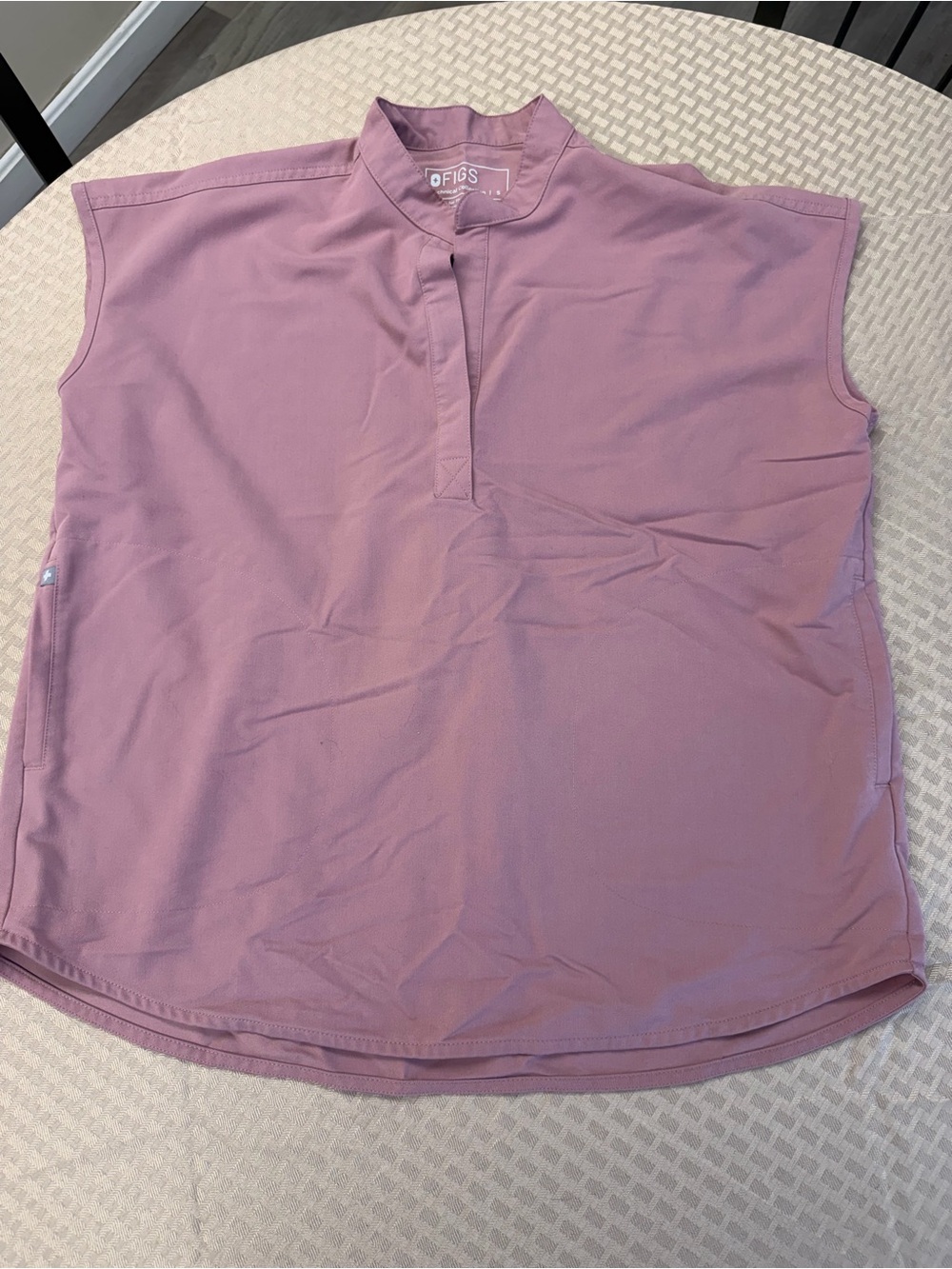 FIGS Mauve scrub top